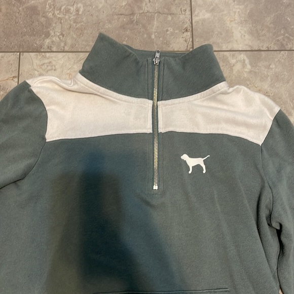 PINK Victorias Secret half zip sweatshirt. Front pocket. Size M. - Picture 2 of 7